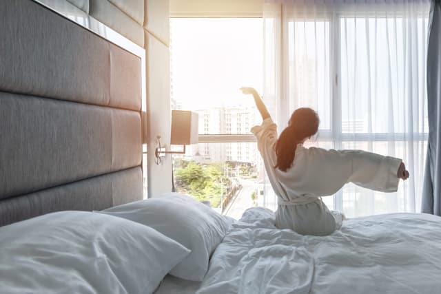 C'è un lavoro che paga per dormire in hotel di lusso a 5 stelle