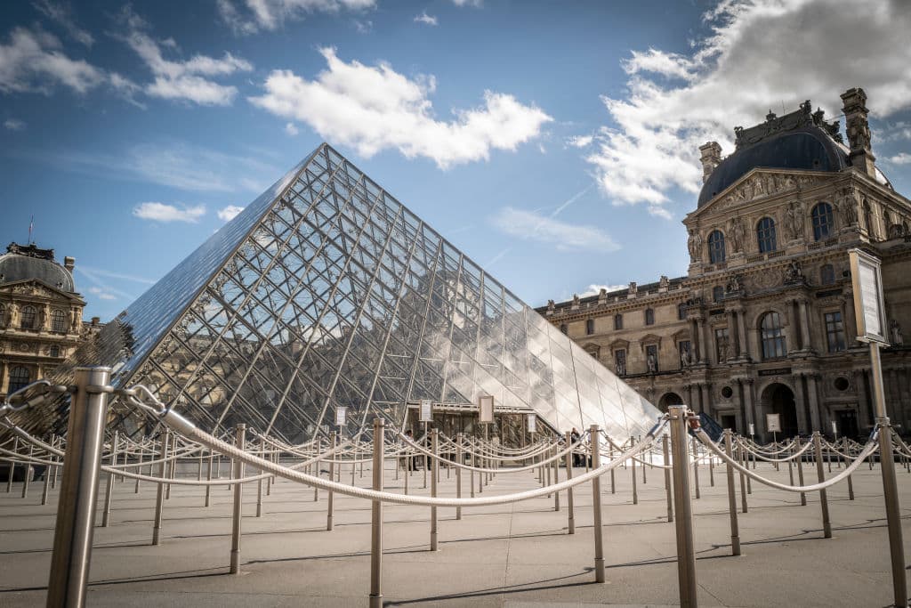 L’esperienza di un museo va all’asta. Il caso esemplare del Louvre