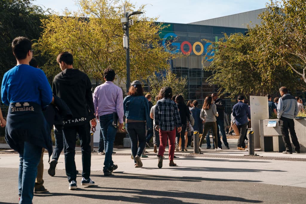 Chi è la nuova responsabile HR di Google che traghetterà l’azienda verso il modello di lavoro ibrido