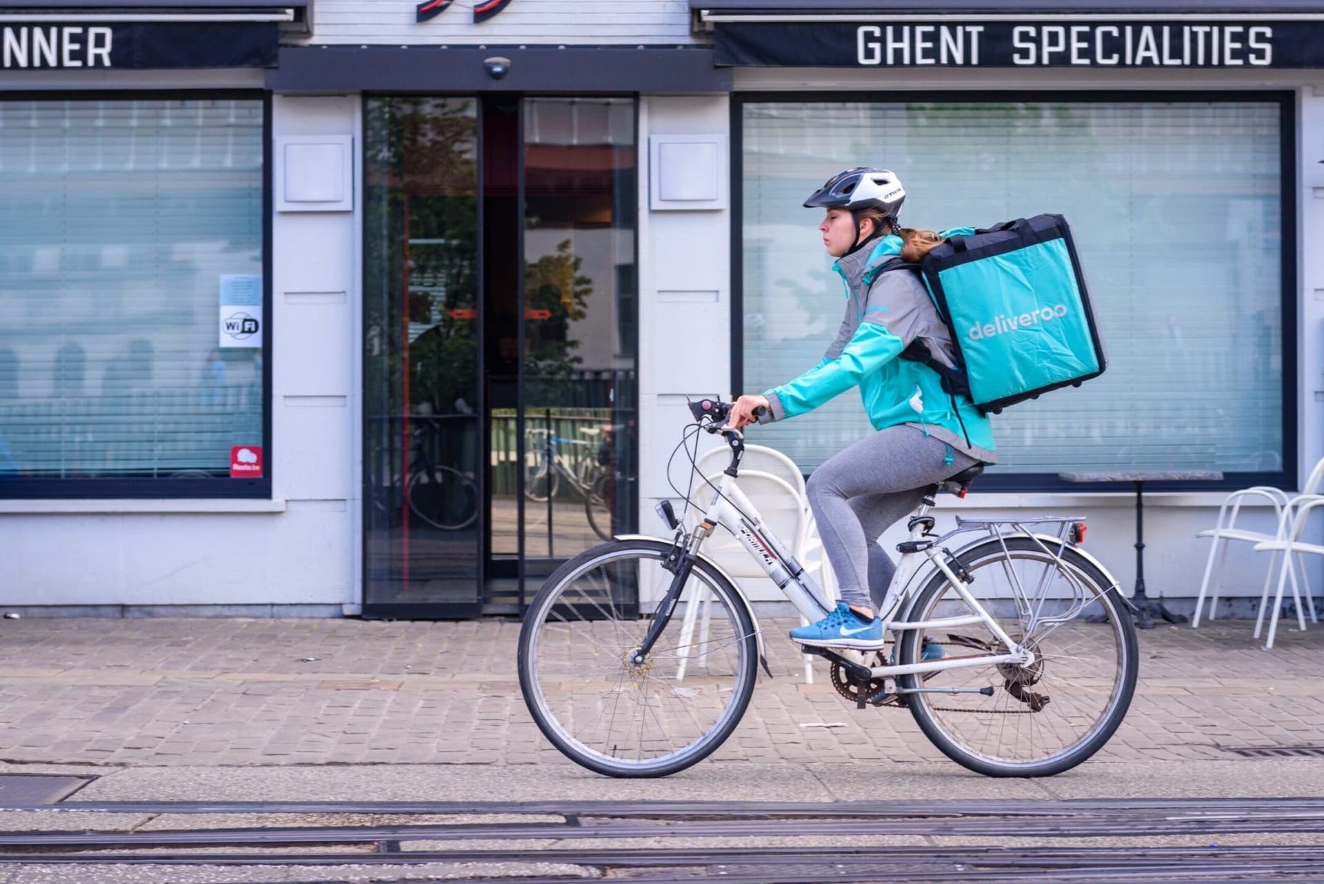 Nuovo round da 180 milioni di dollari per Deliveroo, che ora vale 7 miliardi