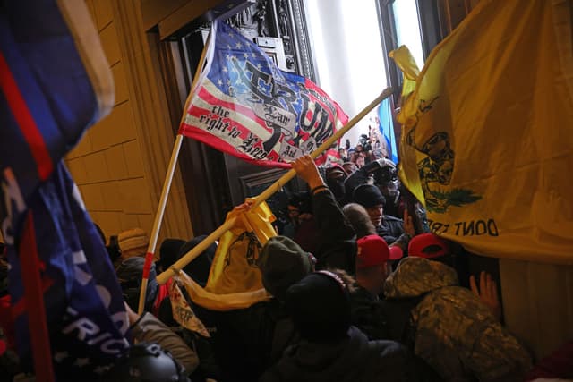 Chi è l'ereditiera americana dietro Parler, il social ultra-conservatore bandito dal web