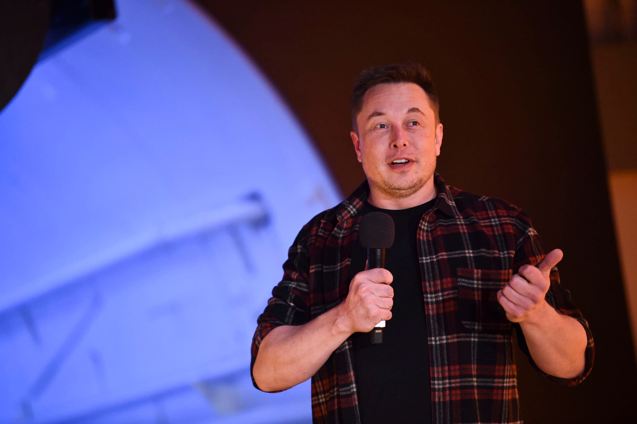 Ora Elon Musk vuole salvare il pianeta: 100 milioni di dollari per un sistema di cattura del carbonio