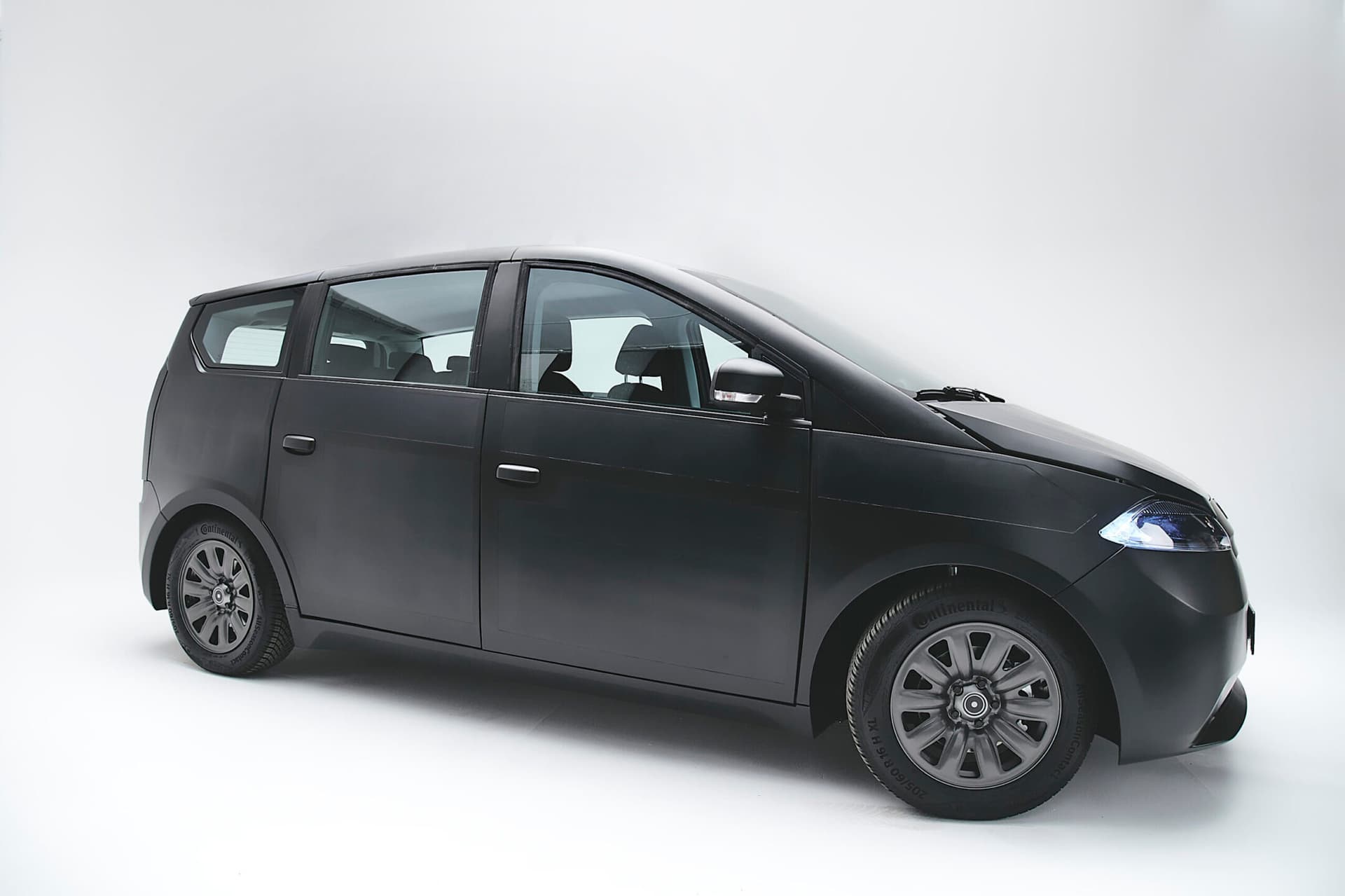 Sono Motors Sion, l’auto elettrica solare: arriverà nel 2022
