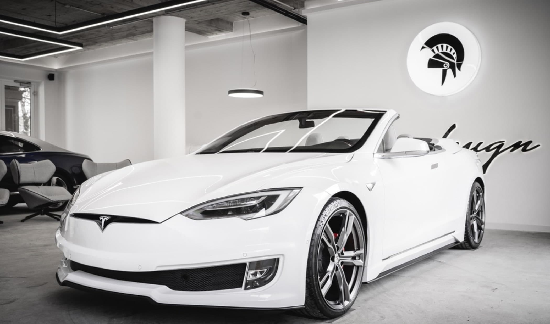 La Tesla Model S diventa cabrio grazie alla modenese Ares Design