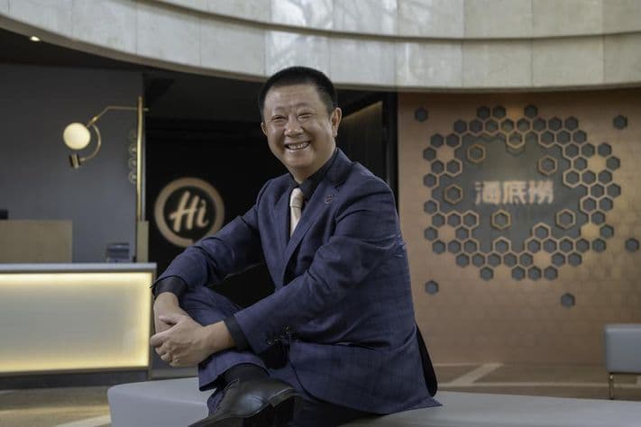 La storia di Zhang Yong, il saldatore di trattori diventato un miliardario della ristorazione