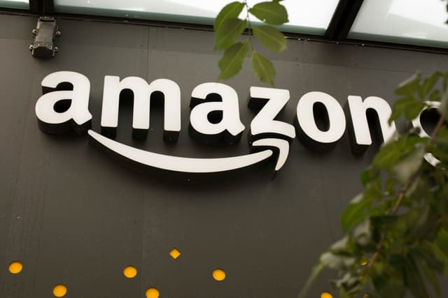 La trimestrale di Amazon: ricavi sopra le previsioni ma delude il cloud
