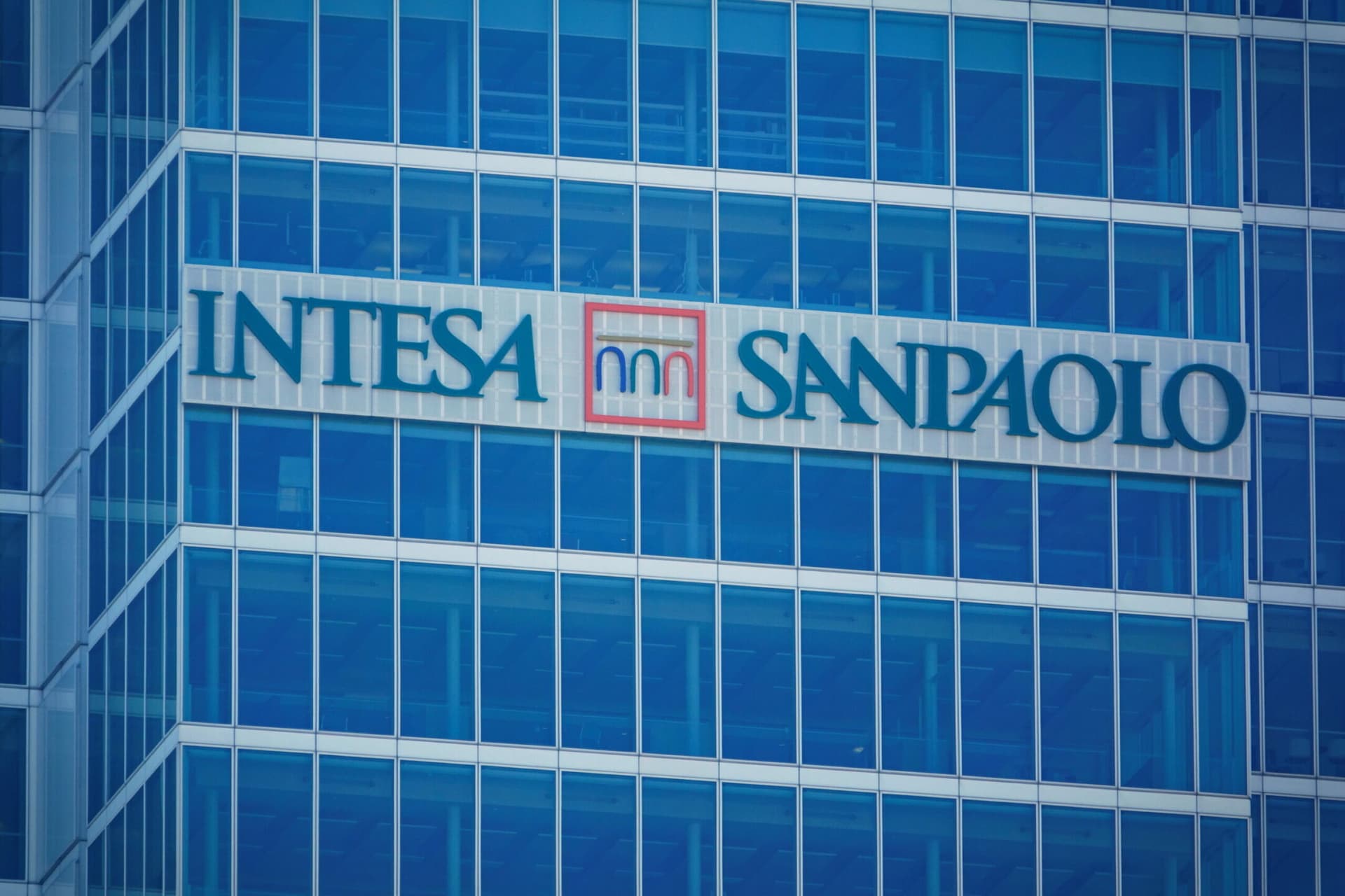 Intesa Sanpaolo si rafforza sul territorio: da aprile quattro nuove direzioni regionali