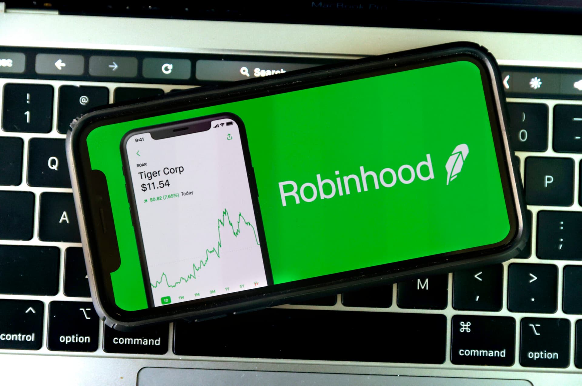 Robinhood raccoglie 3,4 miliardi di dollari in una settimana per reggere un milione di download al giorno