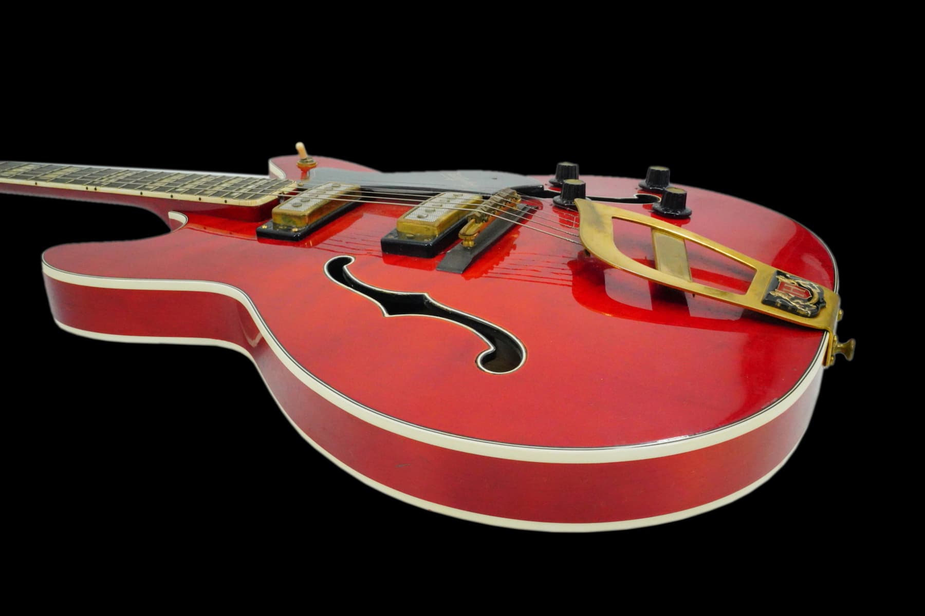 All'asta la chitarra di Elvis Presley: si parte da 250mila dollari