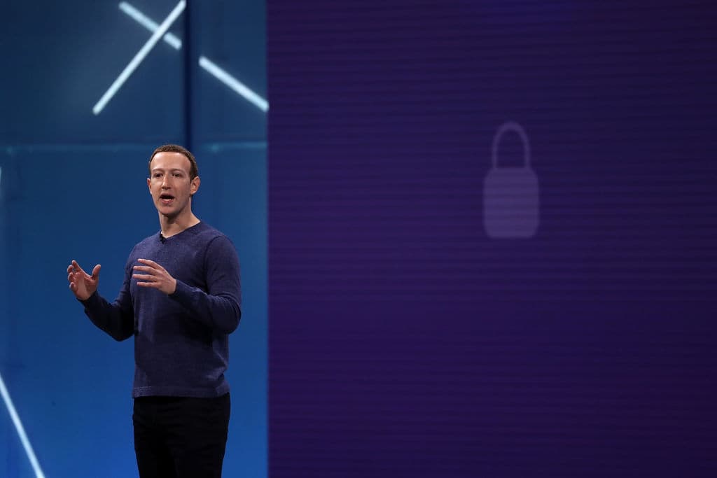 La promessa di Mark Zuckerberg: “I nuovi Oculus vi tele-trasporteranno al lavoro. E vogliamo dare un avatar a tutti”