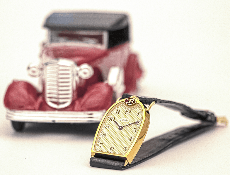 Un orologio appartenuto a Ettore Bugatti è stato battuto all'asta per 272.800 euro