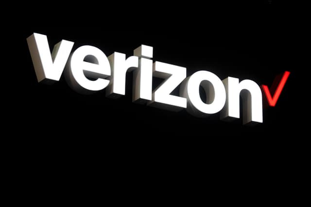 Verizon vende Yahoo e Aol al fondo private equity Apollo per $ 5 miliardi