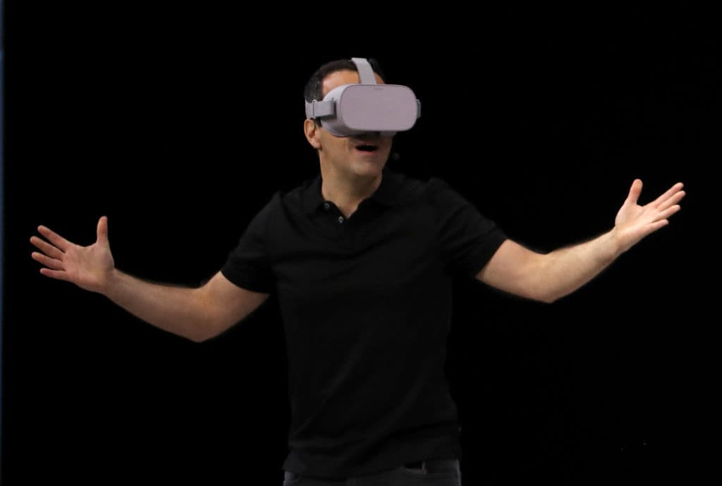 Facebook perde Hugo Barra, l'uomo che stava sviluppando con Luxottica gli smartglass a marchio Ray-Ban