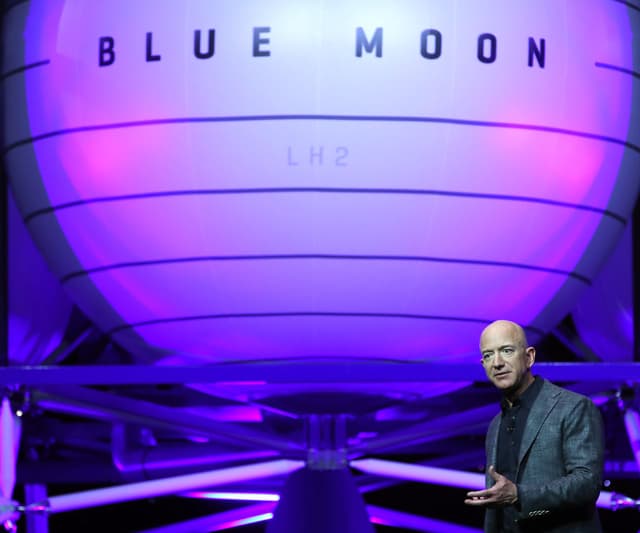 La compagnia spaziale di Bezos manderà i turisti nello spazio per la prima volta dal 2022