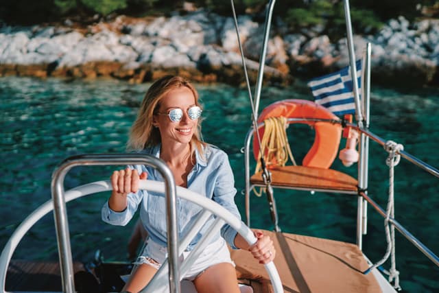 Rilassati e distanziati. La vacanza sicura in barca a vela con Sailogy