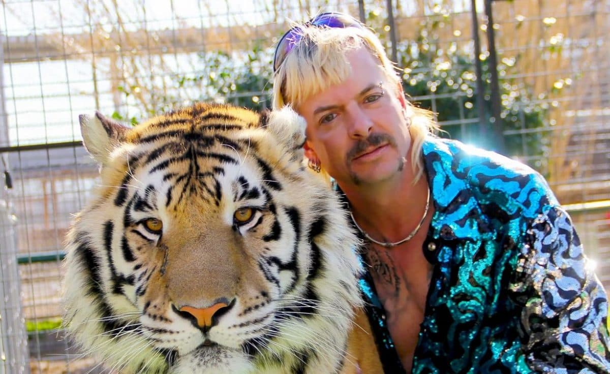 Anche Joe Exotic sul carrozzone degli NFT. La star di Tiger King lancia la sua prima asta dalla prigione