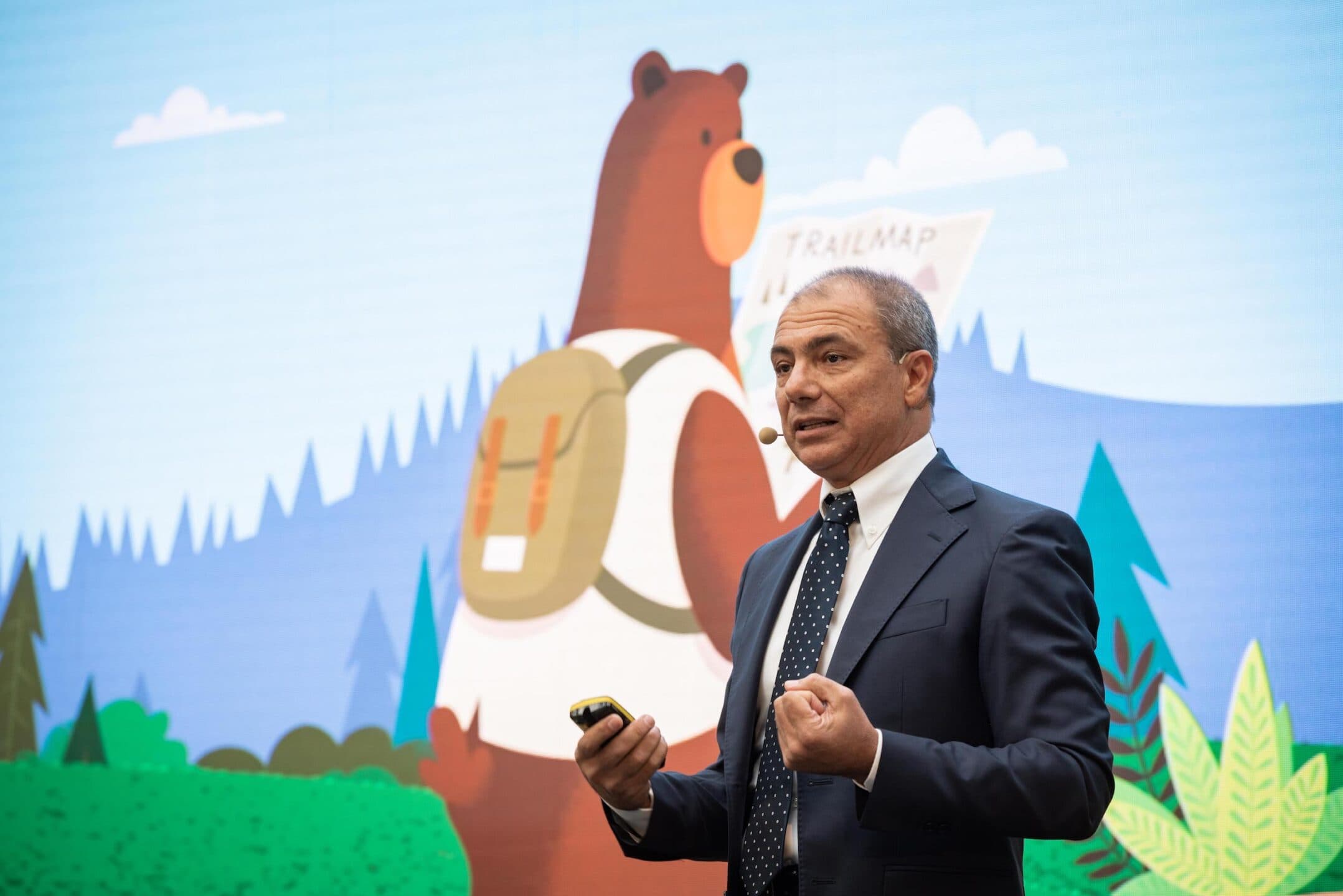 Smaterializzare gli uffici: come Salesforce sta guidando la nuova era del lavoro digitale