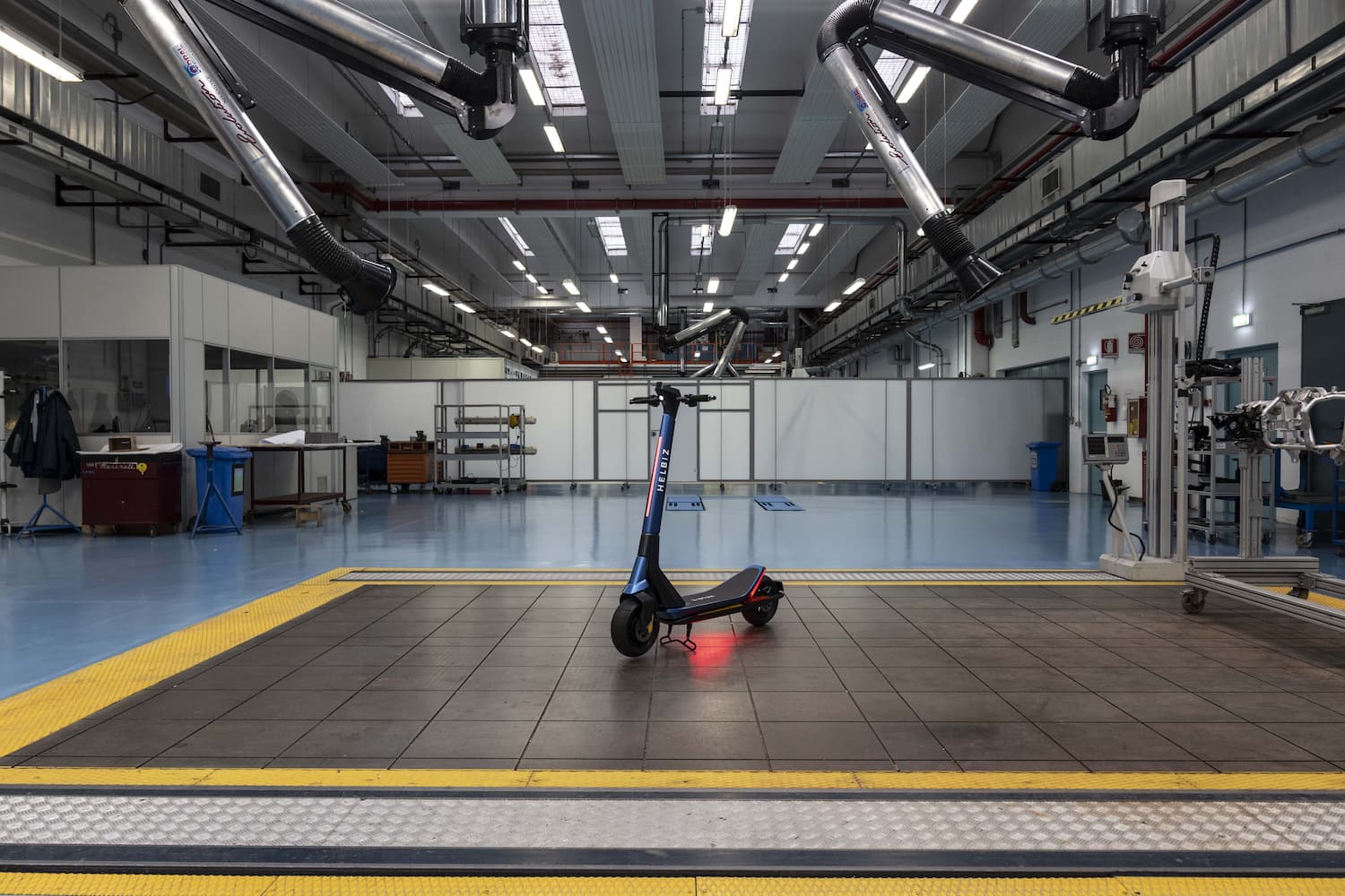 Helbiz svela One-S, il primo monopattino made in Italy per lo sharing