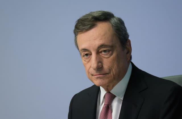 Mario Draghi ai saluti: "Anche il cuore dei banchieri viene usato". E intanto la Bce alza i tassi: non accadeva dal 2011