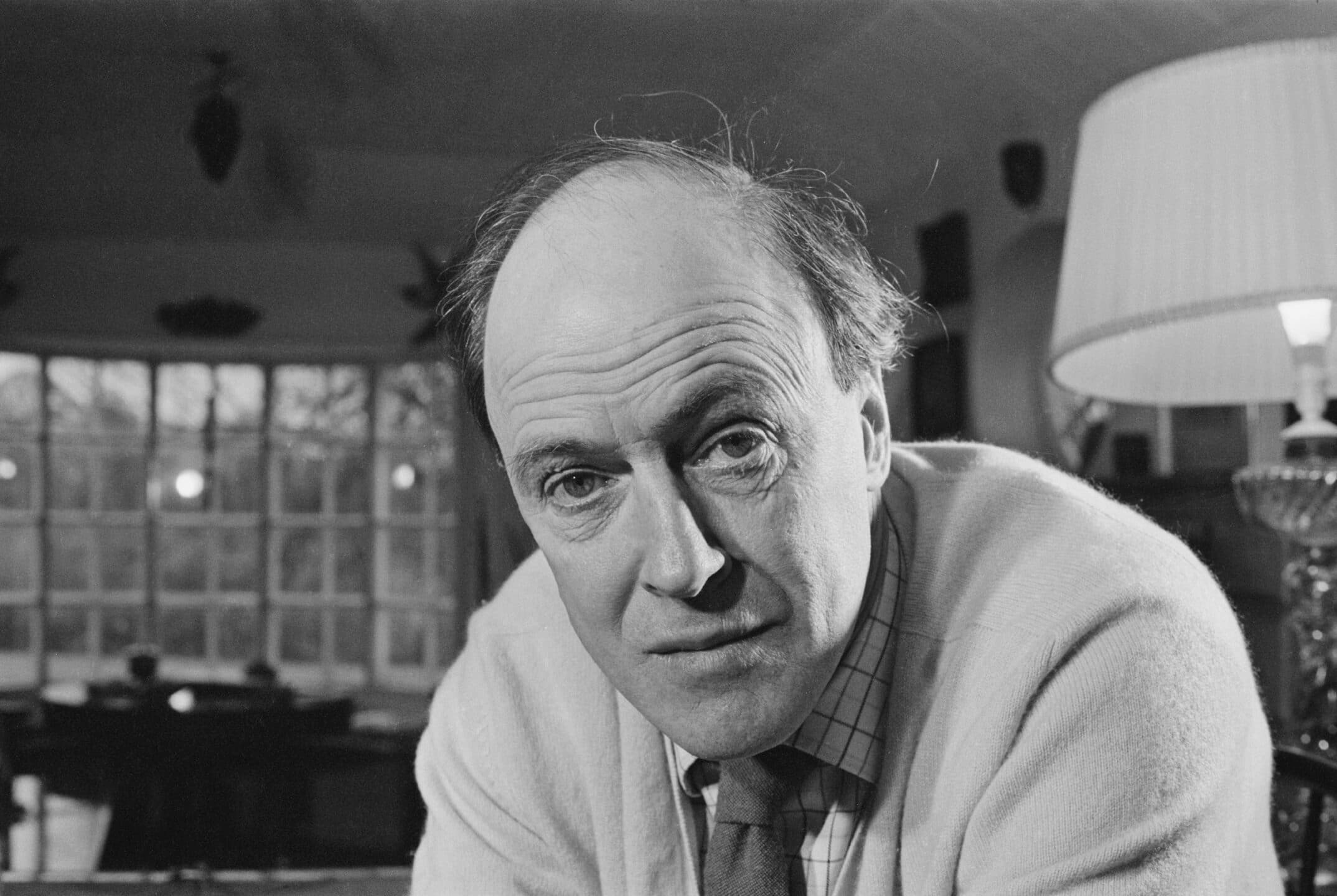 Le 13 celebrità che hanno guadagnato di più dopo la morte. Al primo posto sale lo scrittore Roald Dahl