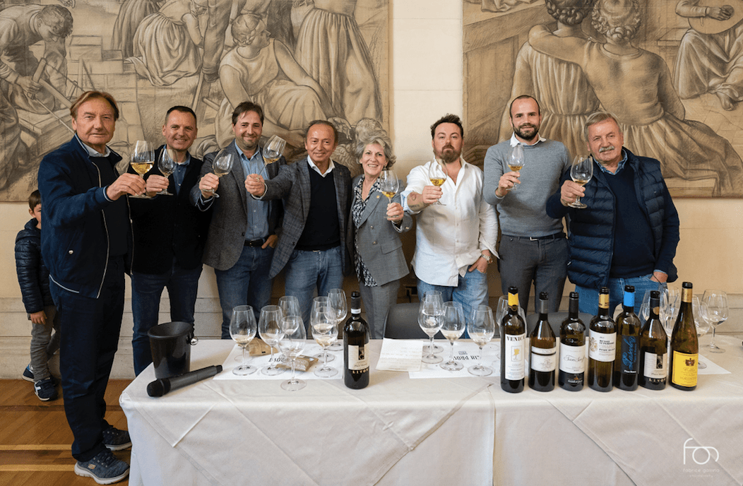 Sette storiche cantine vitivinicole hanno unito le forze per preservare il Pinot Bianco