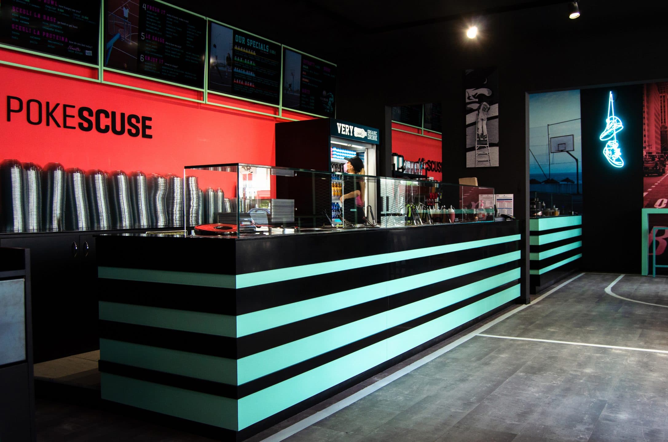 Niente palme né tavole da surf: così il poke-bar fondato da due ventenni veneti vuole espandersi all'estero