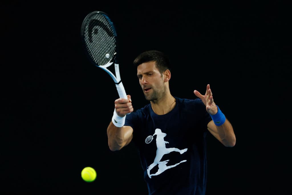Djokovic batte Alcaraz e vince l'oro olimpico: la battaglia tra le stelle del tennis più pagate al mondo