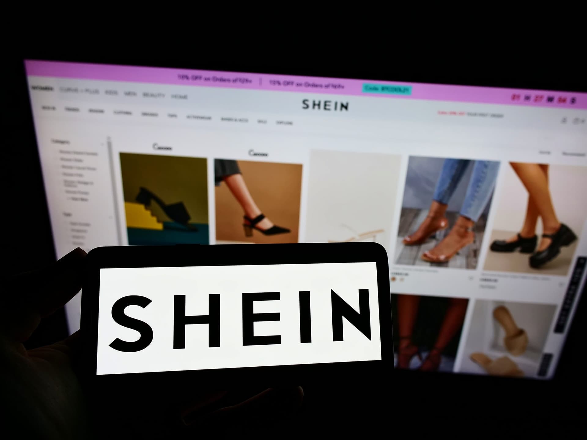 Shein, via libera da Hong Kong: l’Ipo da 50 miliardi dopo i no di Usa e Londra
