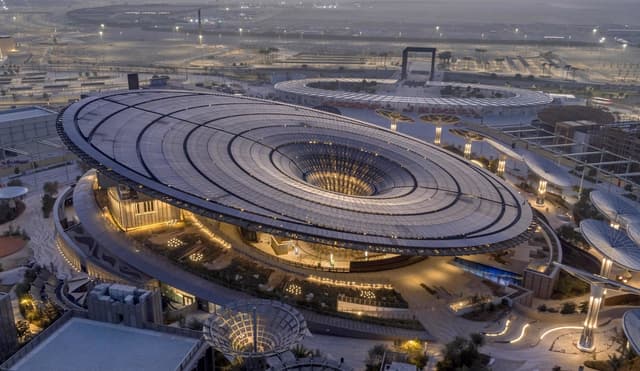 L’arena d’acqua, la mobilità di domani e il sogno di Stephen Hawking: viaggio dentro Expo 2020