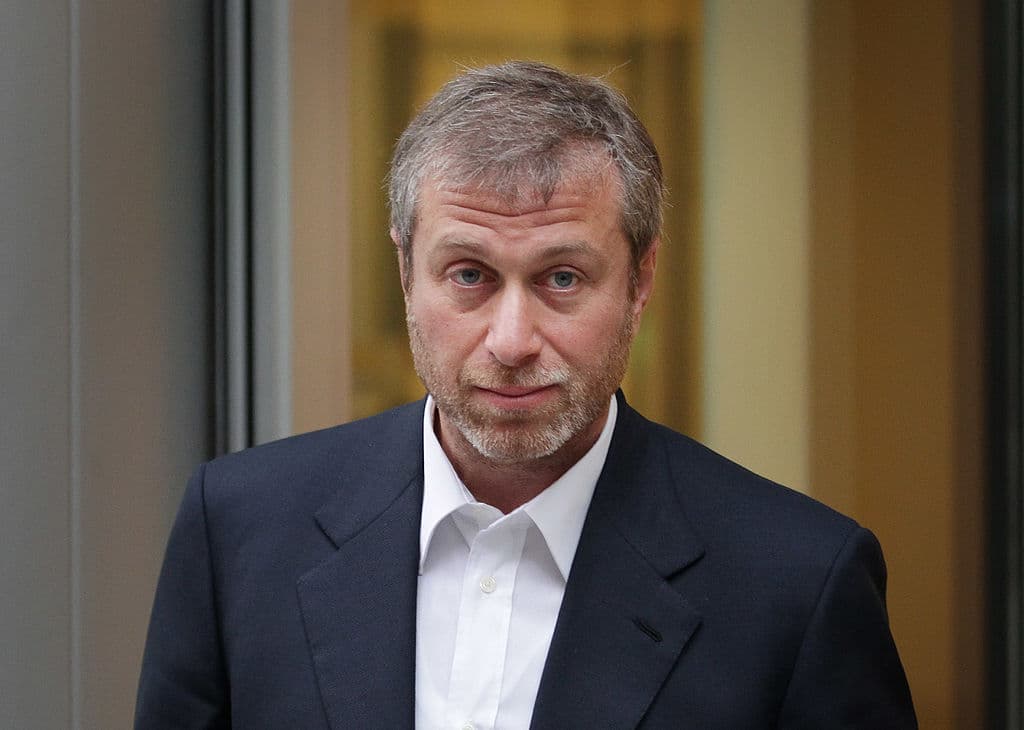 Abramovich lascia la gestione del Chelsea alla Fondazione. Ma non intende vendere