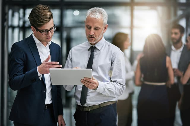 Reverse mentoring: quando il divario generazionale può diventare un'opportunità per l'azienda