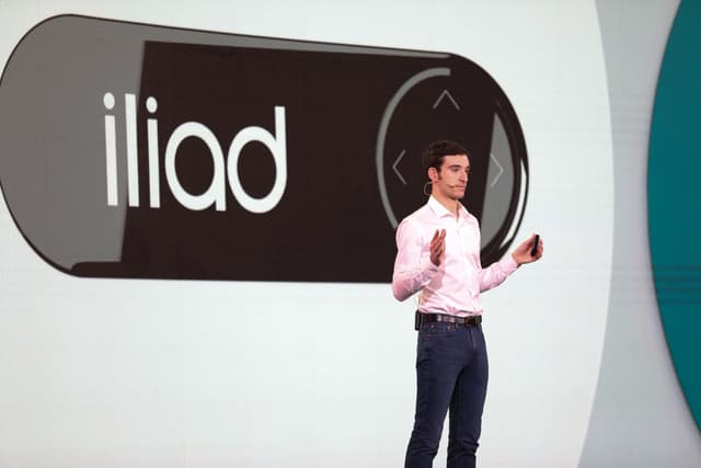 Iliad propone a Vodafone una fusione in Italia da 10,5 miliardi di euro. La risposta: "Stiamo esplorando diverse opzioni"