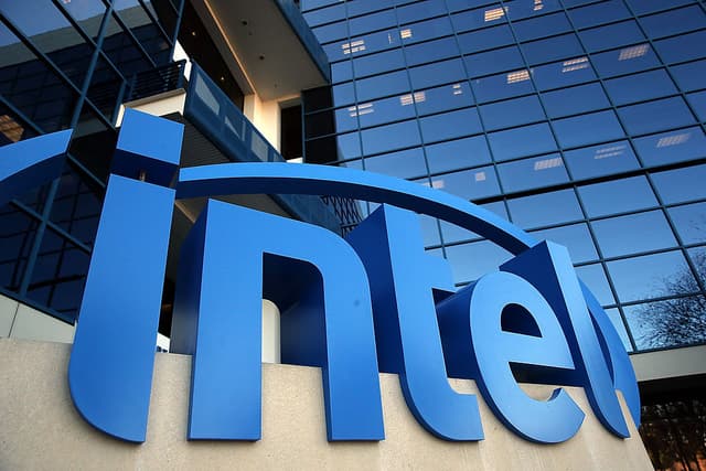 Intel, dopo Qualcomm si fa avanti il fondo Apollo: offerta da 5 miliardi di dollari
