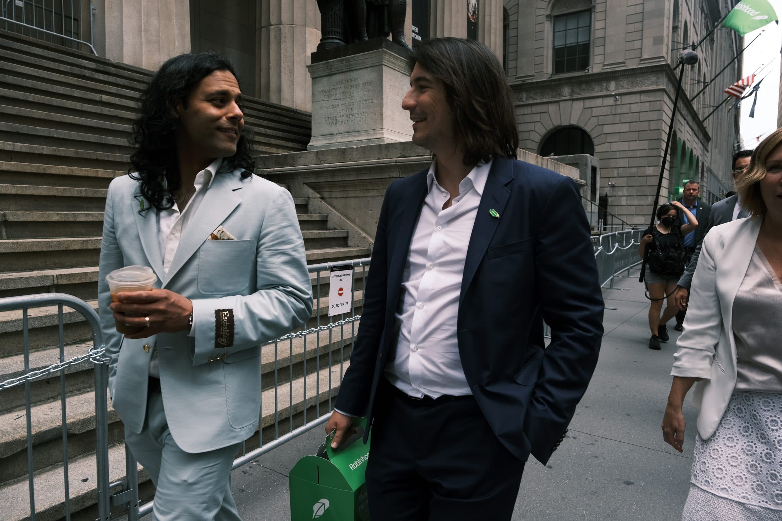 Ricchi, ma non abbastanza: chi sono gli ex miliardari che non sono entrati nella classifica Forbes