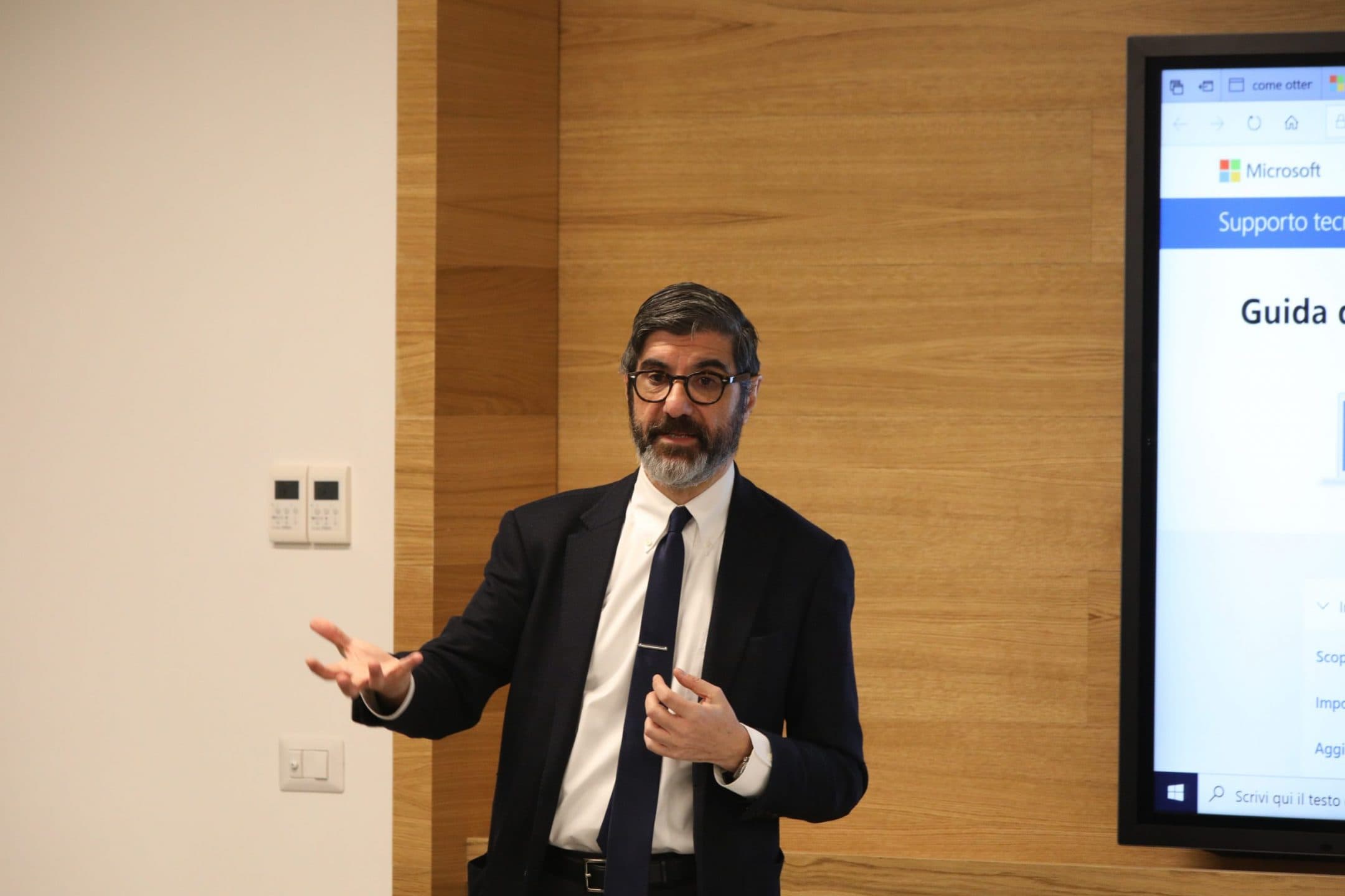 Fabrica Floridi: viaggio dentro il potere globale insieme a Gianni Riotta