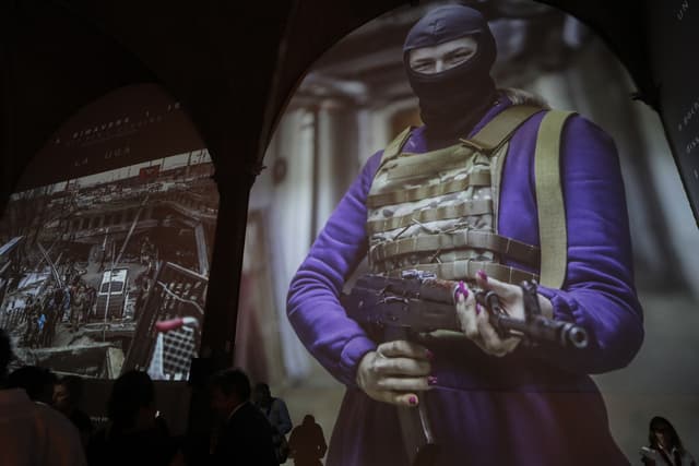 Una mostra fotografica a sostegno di Kiev sbarca sulla blockchain: in vendita gli Nft per beneficenza