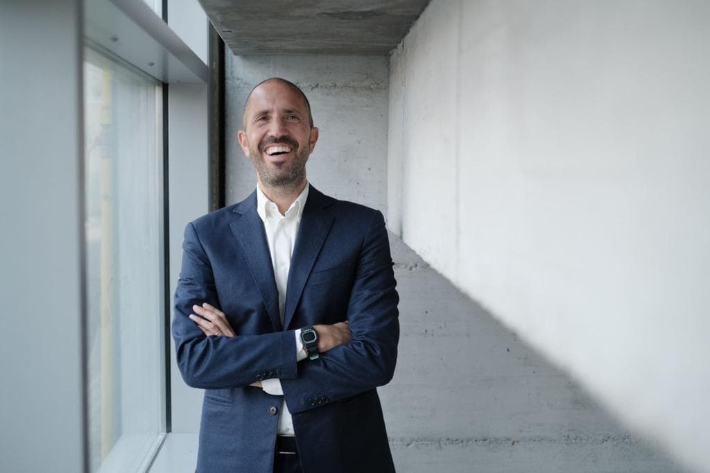 Assistenti virtuali e intelligenza artificiale: così questa azienda giapponese vuole innovare anche il settore biomedicale