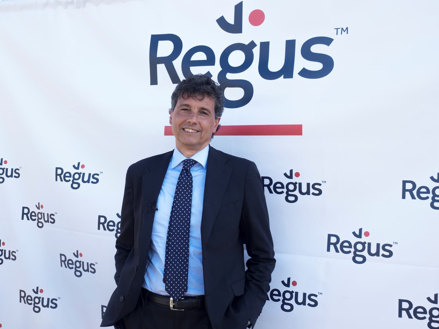 Iwg spinge verso il nuovo lavoro: "Bisogna guardare ai risultati, non alle ore passate alla scrivania"