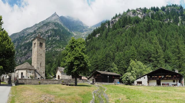 E-bike, conquiste delle donne e Iginio Massari: il festival per i 150 anni dalla prima scalata al Monte Rosa