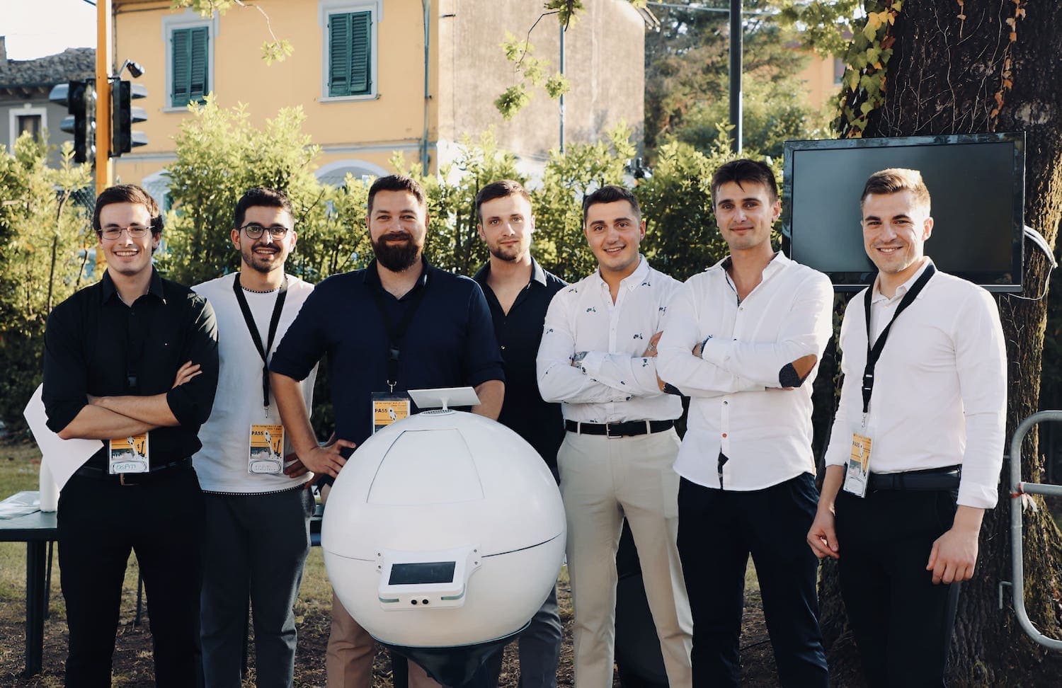 Due under 30 italiani hanno creato il cestino intelligente. “Ora sogniamo la Dyson italiana”
