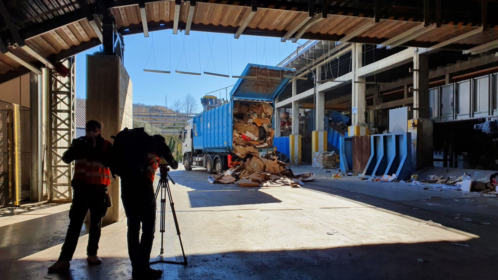 Economia circolare e gestione dei rifiuti nel docufilm prodotto da Conai "Tutto si trasforma"