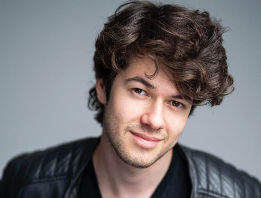 Questa giovane promessa del cinema italiano ha interpretato Tonino Lamborghini nel film dedicato alla casa del Toro