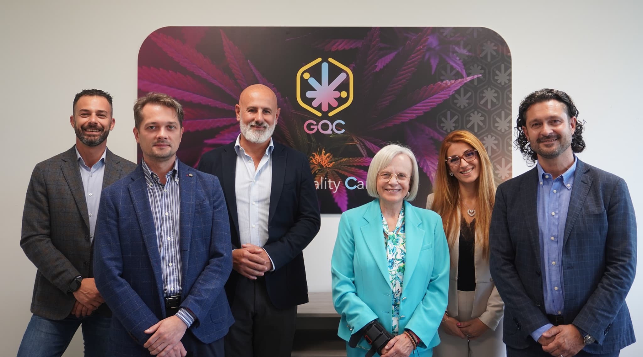 Come questa società fornisce servizi e consulenze specializzate sul mercato della cannabis medica