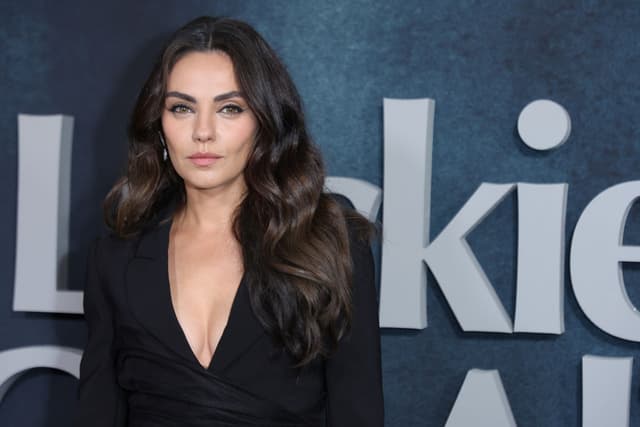 Nata in Ucraina, poi il successo a Los Angeles. Mila Kunis: "Ora aiuto il mio Paese con le raccolte fondi"