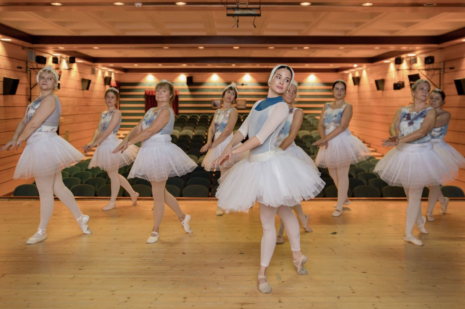 Alina Quintana lancia le Charity Lessons di “Danza Classica No Under 40” e trasforma le appassionate di danza in attiviste del bene