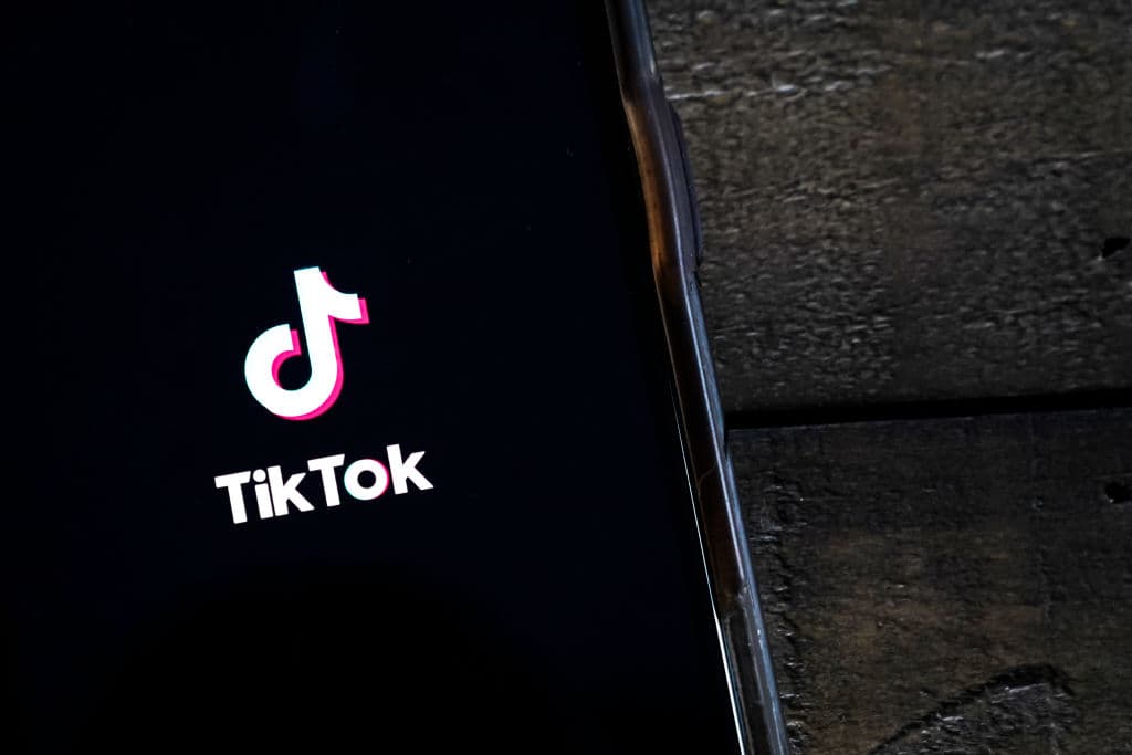 TikTok lancia la sfida a Instagram: in arrivo la piattaforma per la condivisione di foto e testi