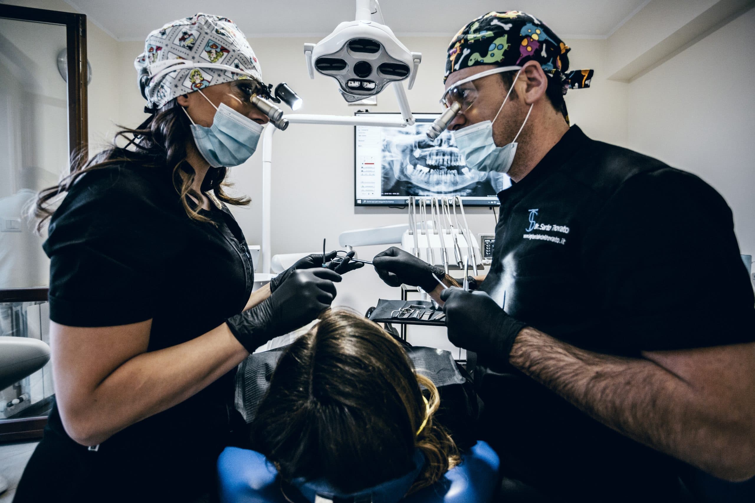 Costruire un business con il sorriso: come questi due medici siciliani hanno aperto un poliambulatorio 4.0 per le cure dentali