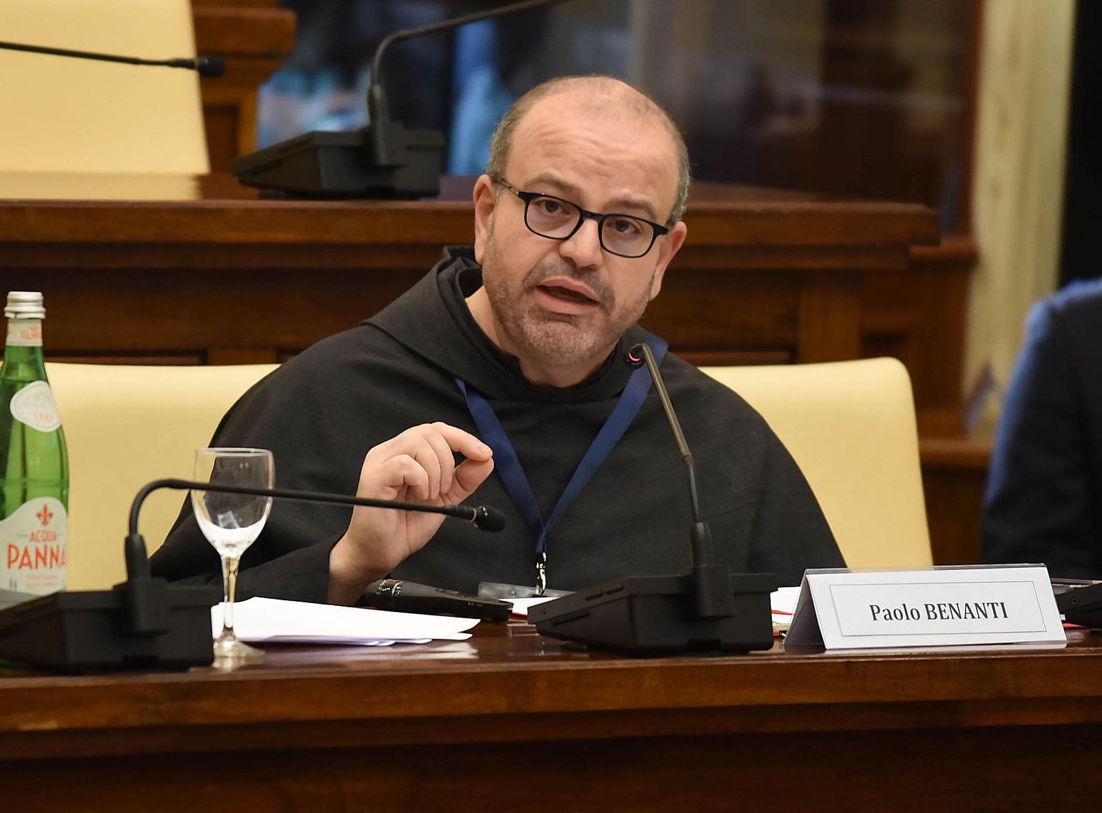 Il francescano padre della robo-etica: "Il metaverso? Siamo fatti per le esperienze incarnate"