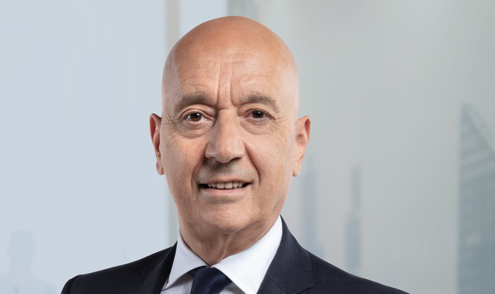 "È nei momenti più critici che occorre investire": così Raffaele Calenda di Banca Mediolanum gestisce 70 famiglie