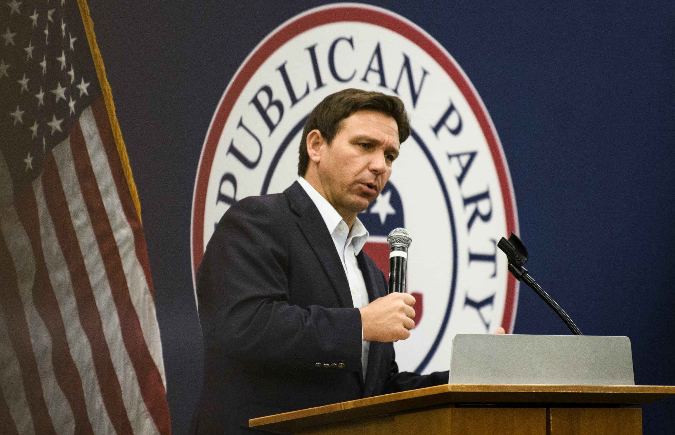 La campagna elettorale fa bene a Ron DeSantis: il governatore della Florida diventa milionario con il suo ultimo libro